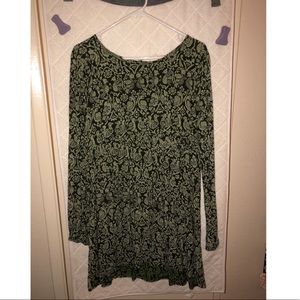 Women’s long sleeve Roxy Dress- M